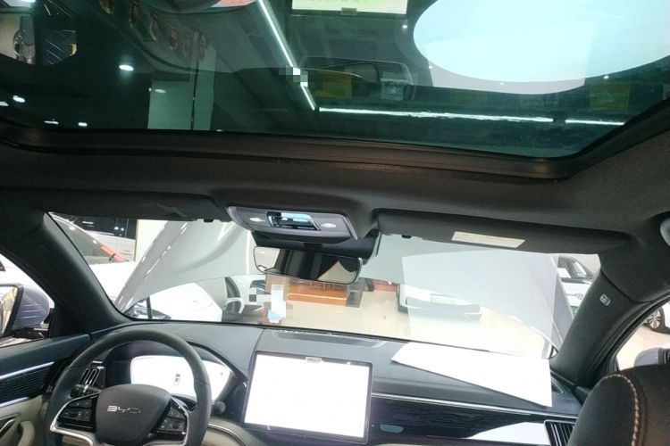 Used BYD Song PLUS New Energy 2024 Honor Edition EV 520km Flagship Model
