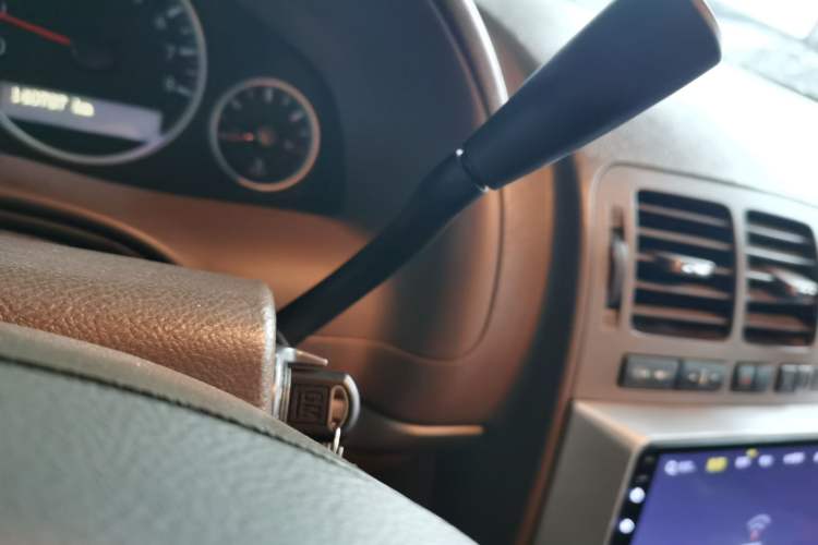 Used Buick GL8 2014 2.4L Classic Edition Gear Lever