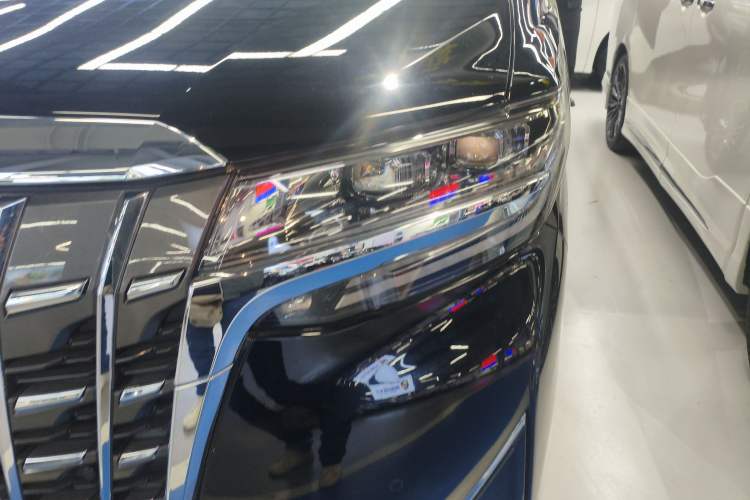 Used Toyota Alphard 2021 Dual-Engine 2.5L Luxury Edition
