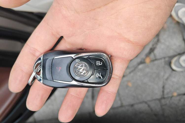 Used Buick Envision 2017 28T Four-Wheel Drive Luxury Model Vehicle Key