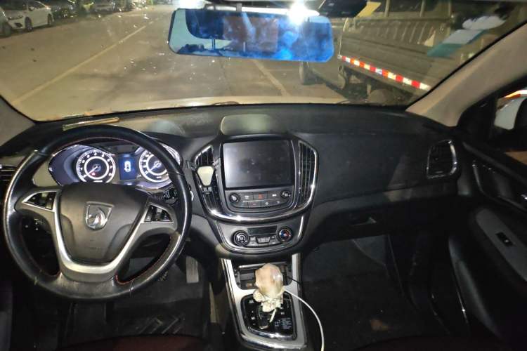 Used Baojun 560 2016 1.8L iAMT Luxury Model