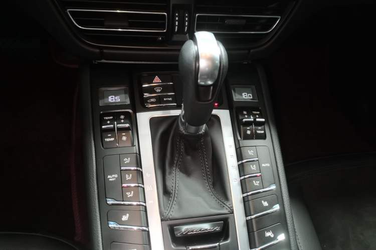 Used Porsche Macan 2021 Macan 2.0T