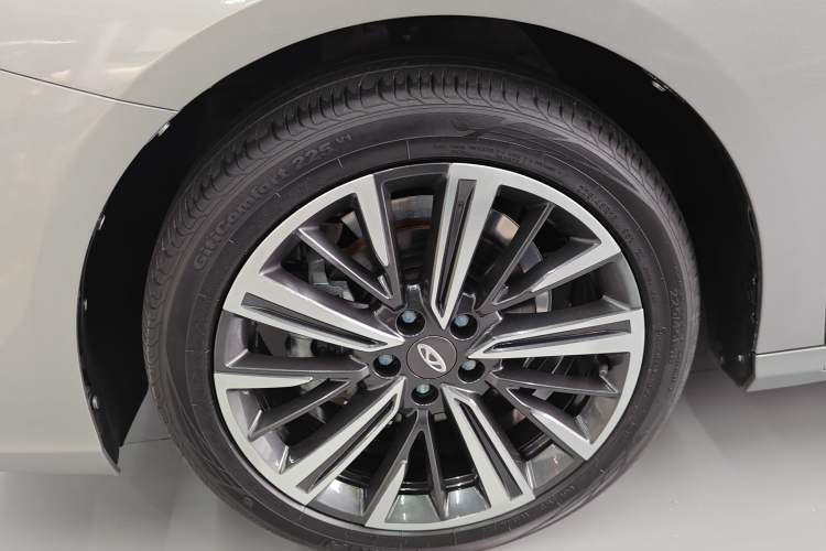 Used Chery Arrizo 8 2022 1.6T DCT Elite
