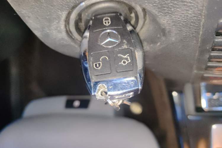 Used Mercedes-Benz E-Class 2010 E 260 CGI Fashion Model