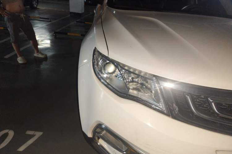 Used Geely Auto Emgrand X7 Sport 2016 2.0L Manual Smart Connect Version