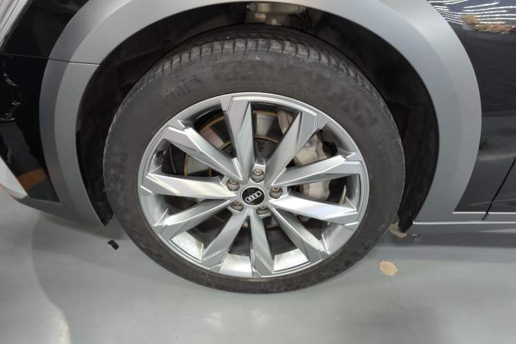 Used Audi A6 2024 allroad quattro 55 TFSI Prestige Off-Road Model