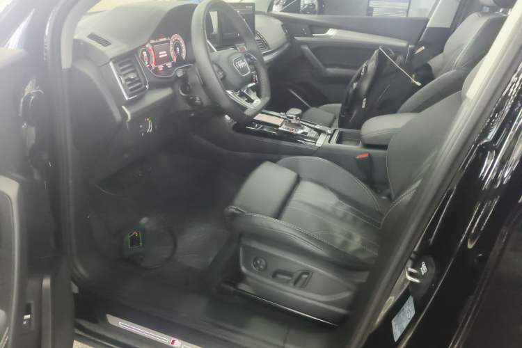 Used Audi Q5L 2022 40T Fashionable and Dynamic Model Left Front Seat
