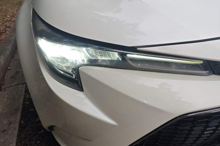 Used Toyota Levin 2019 Dual-Engine 1.8H E-CVT Luxury Edition China VI Standard
