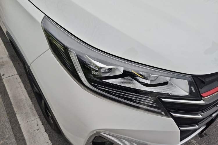 Used GAC Trumpchi GS3 2021 POWER 270T Automatic Luxury Edition Right Front Headlight