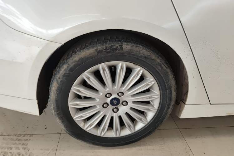 Used Ford Mondeo 2013 2.0L GTDi 200 Fashion Edition Exterior 5