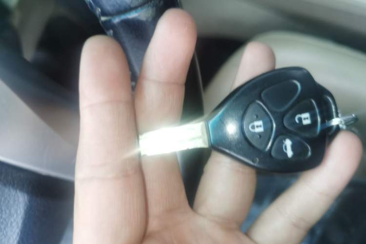 Used Toyota Reiz 2013 2.5V Elite Edition Vehicle Key