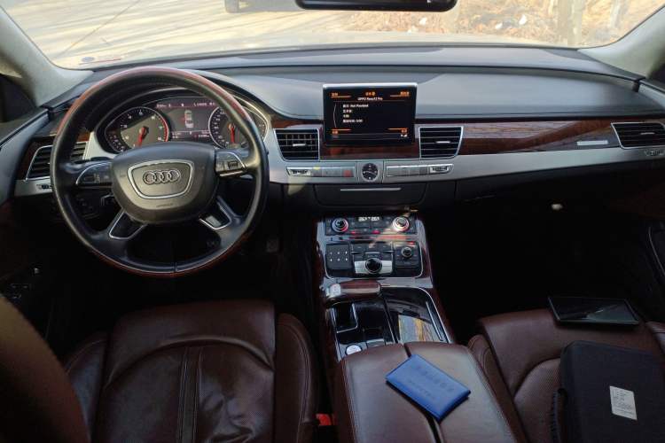 Used Audi A8 2011 A8L W12 6.3 FSI quattro Center Console