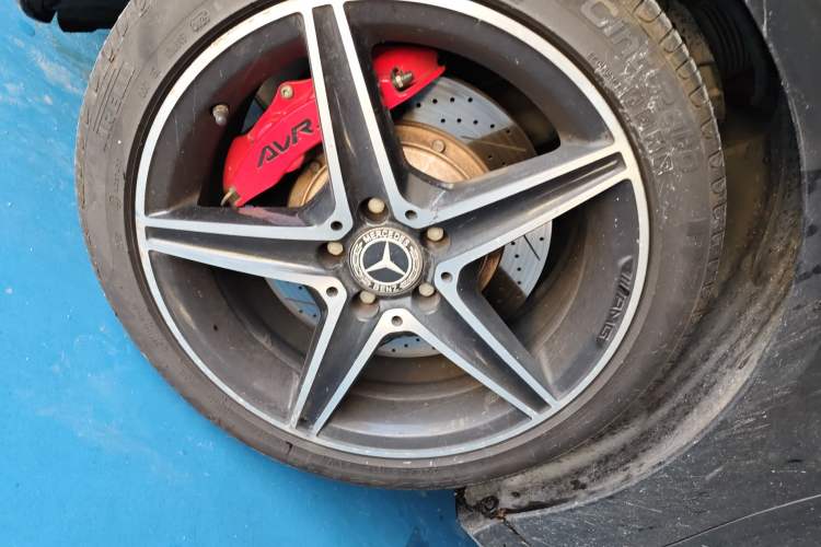 Used Mercedes-Benz A-Class 2020 A 200 L Sport Sedan Left Front Wheel Hub