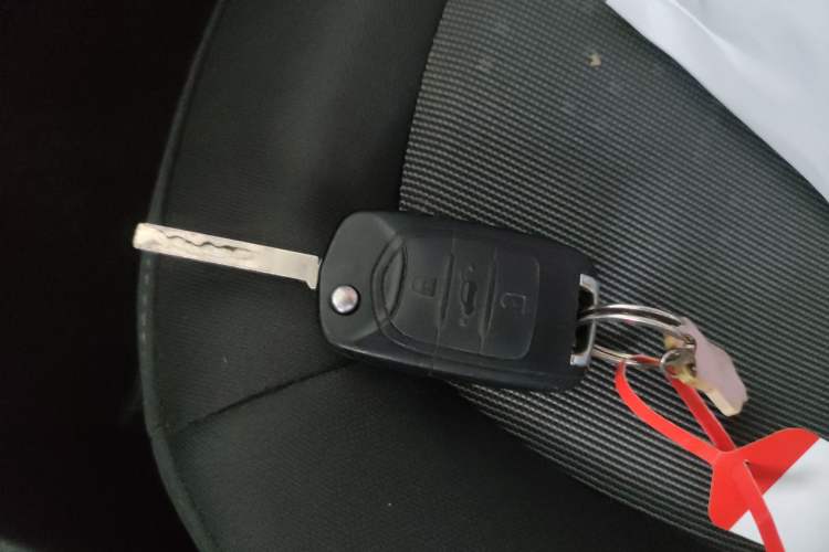 Used Wuling Hongguang MINIEV 2021 Macaron Premium Model – Lithium-NMC Vehicle Key