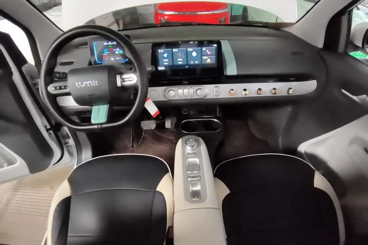 Used CHANGAN NEVO Lumin 2025 205 km Xiangqin Version Center Console