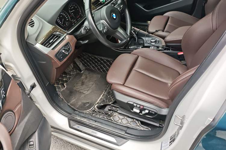 Used BMW X1 2022 Updated xDrive25Li Premium Edition Driver Seat