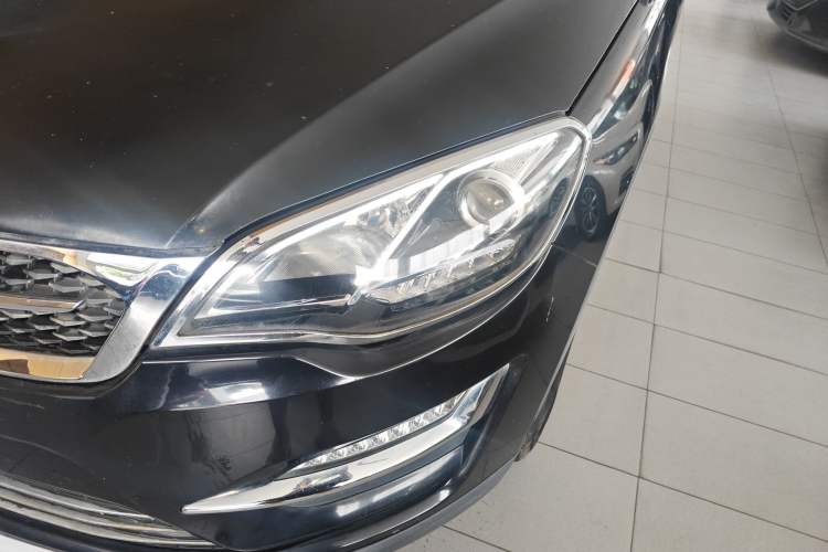 Used Zotye Domy X5 2015 1.5T Manual Luxury Model China V Standard
