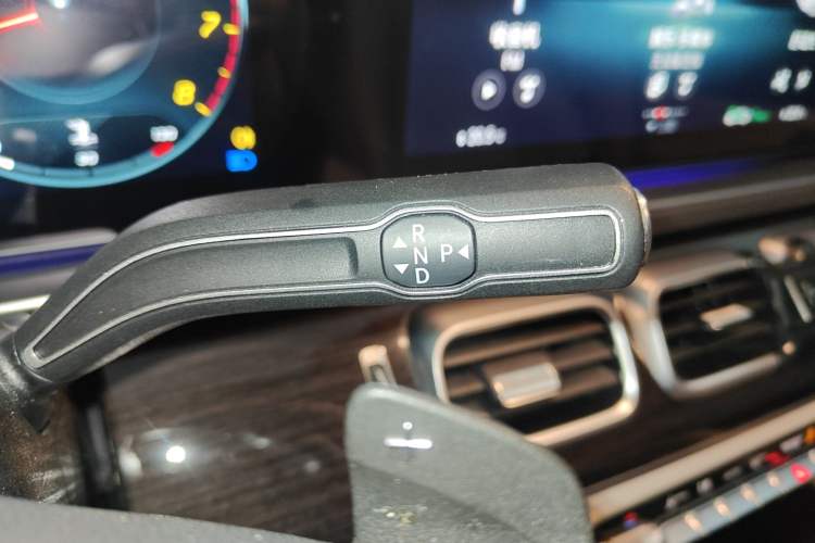 Used Mercedes-Benz GLE 2022 Facelifted GLE 350 4MATIC Fashion Edition Gear Lever