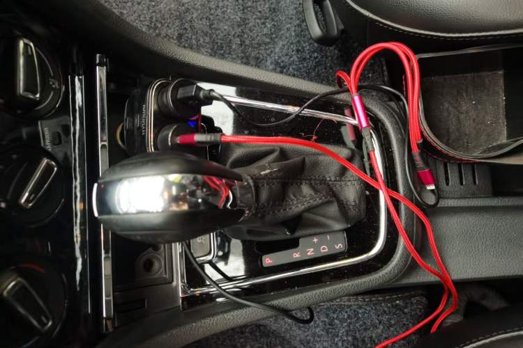 Used Volkswagen Bora 2014 1.6L Automatic Comfort Model Gear Lever