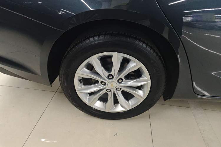 Used Chevrolet Malibu XL 2019 535T CVT Active Version Right Rear Wheel Hub