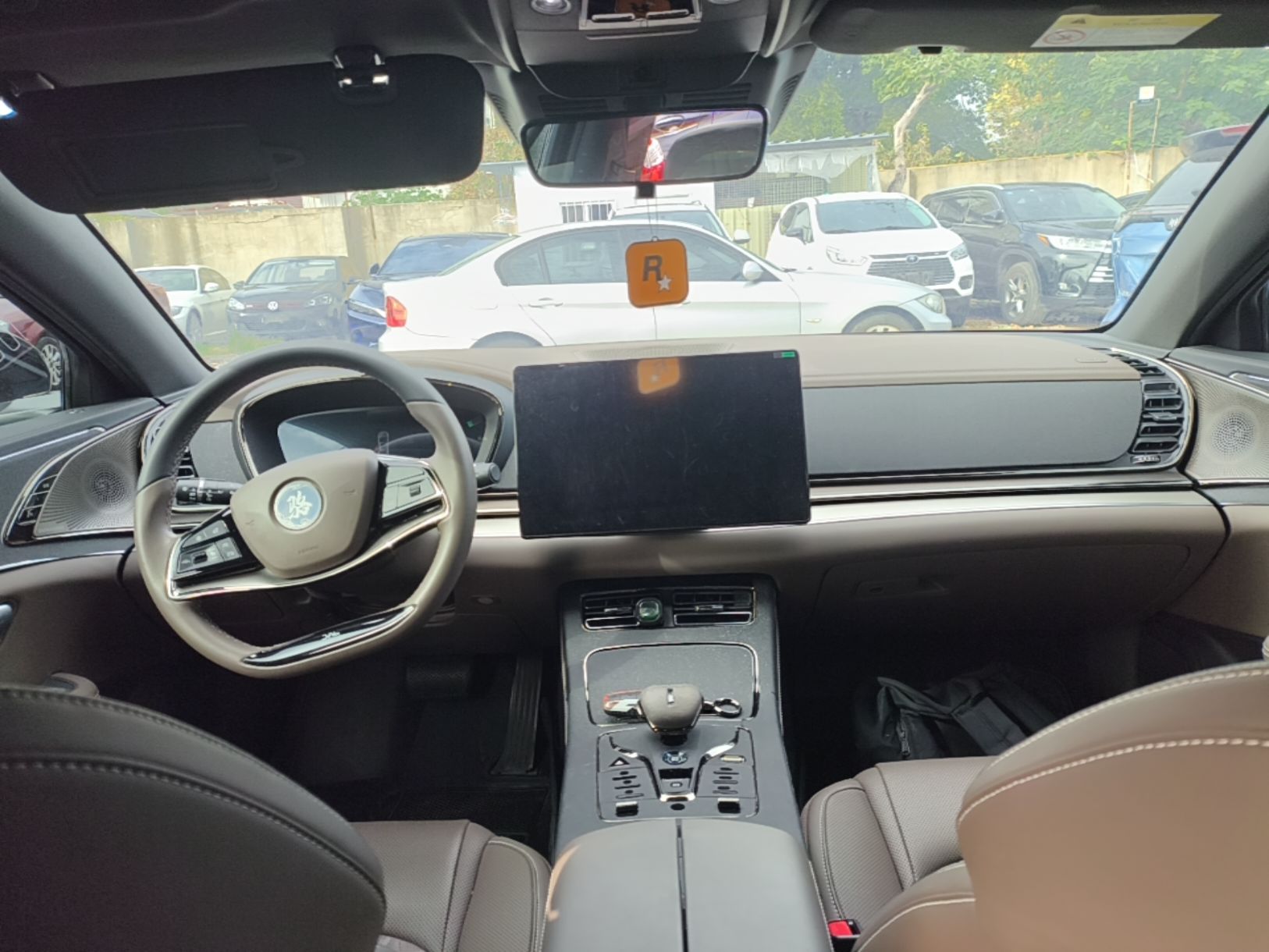 BYD Han 2022 EV Genesis Edition 715KM Front-Wheel-Drive Prestige Model — снимка 19