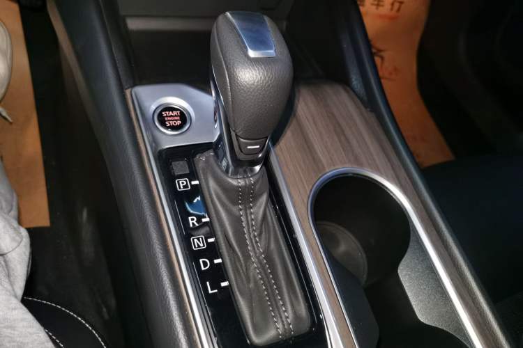 Used Nissan Teana 2021 2.0L XL Comfort Edition Gear Lever