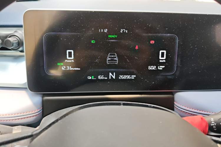 Used Geometry E Firefly 2022 401 km Linglong Tiger 4 Seats
