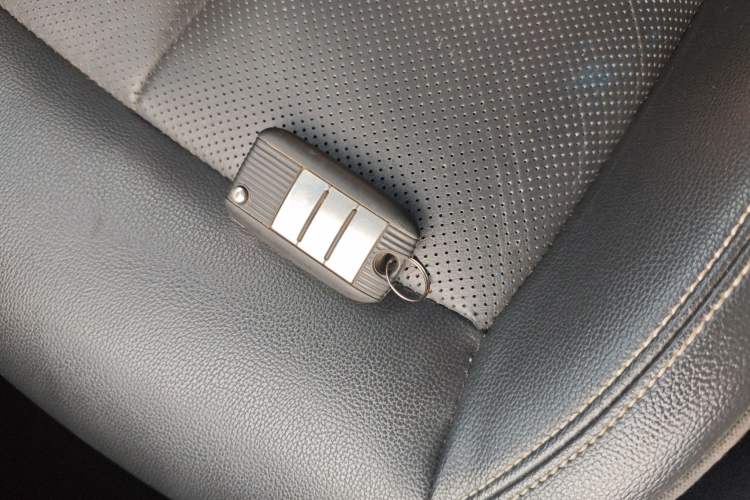 Used Roewe RX5 2016 30T Two-Wheel Drive Automatic Internet Smart Edition