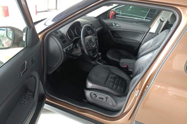 Used Skoda Yeti 2013 1.8T DSG Luxury Edition Driver Seat