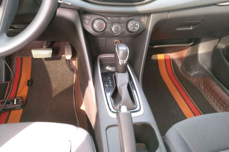 Used Chevrolet Cavalier 2018 320 Automatic Enjoyment Sunroof Edition Gear Lever