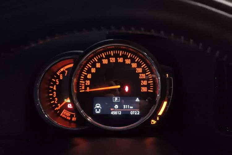 Used MINI Countryman 2017 1.5T COOPER ALL4 Very Holiday Edition Chili Red