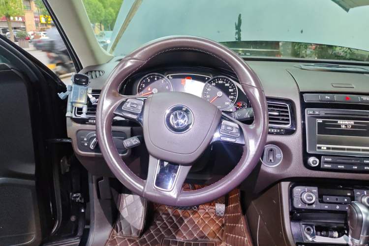 Used Volkswagen Touareg 2017 3.0 TSI Touareg Model Steering Wheel