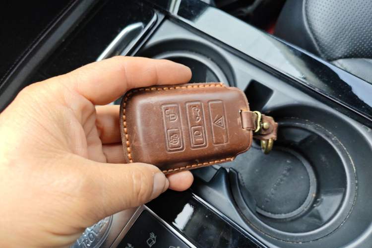 Used Land Rover Discovery 2018 3.0 SC V6 HSE Vehicle Key