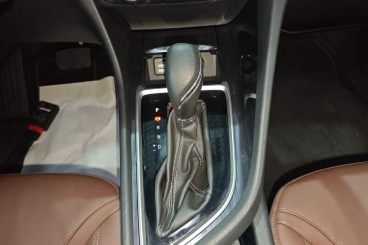 Used Buick GL6 2019 18T 6-Seater Connected Luxury Version China VI Standard
