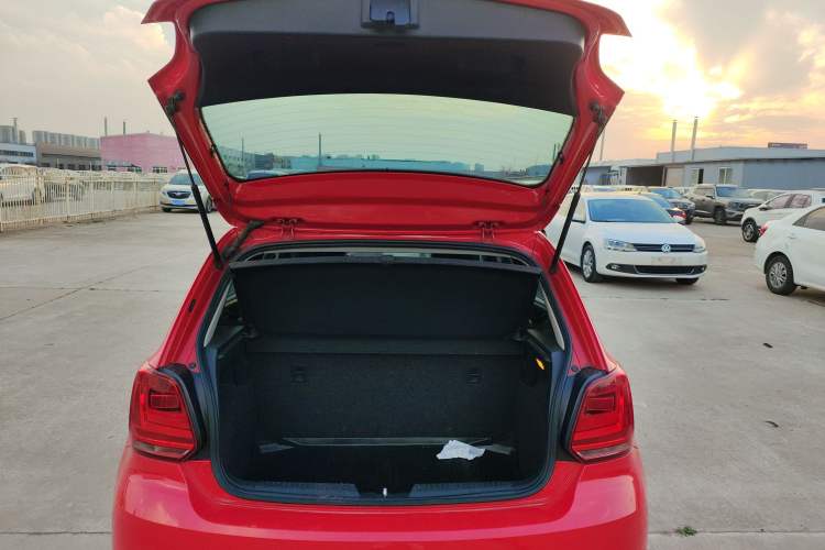 Used Volkswagen Polo 2016 1.4L Automatic Trendy Model
