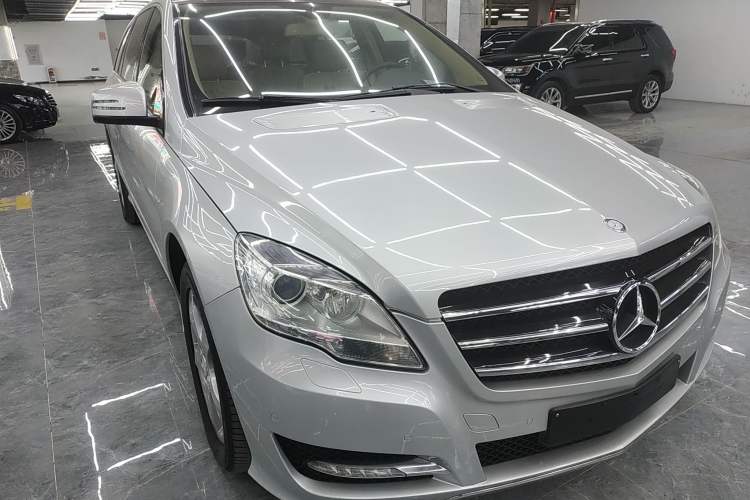 Used Mercedes-Benz R-Class 2014 R 320 4MATIC Luxury Model