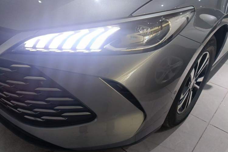 Used BYD Qin PLUS 2025 DM-i Smart Drive 55KM Beyond Model
