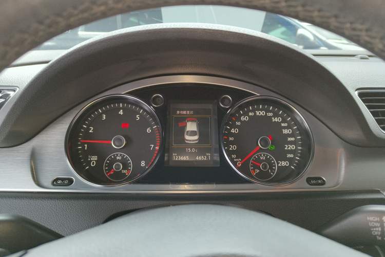 Used Volkswagen FAW-Volkswagen CC 2015 1.8TSI Luxury Model Instrument Cluster