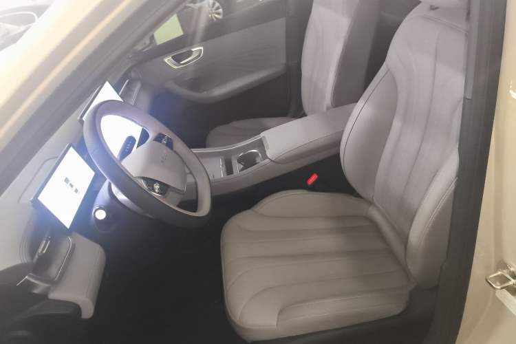 Used Roewe M7 DMH 2025 Model 160km Premium Version