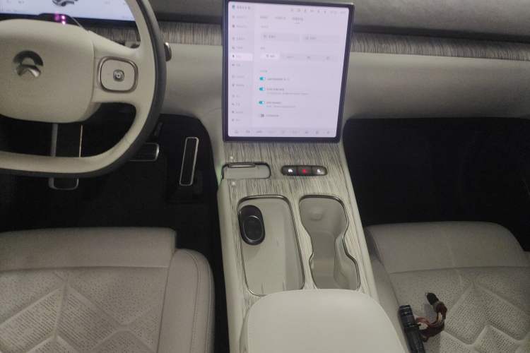 Used Nio ET7 2024 75 kWh Executive Edition Gear Lever