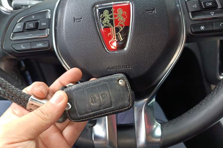 Used Roewe RX5 New Energy 2017 eRX5 50T Hybrid Connected Prestige Flagship Edition
