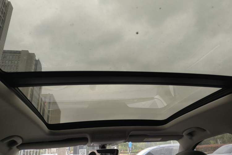 Used Volkswagen Tiguan L 2018 330TSI Automatic Two-Wheel Drive Luxury Edition