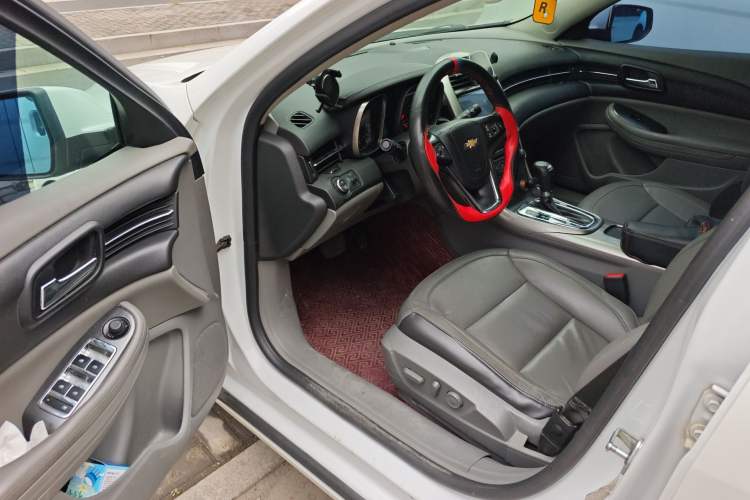 Used Chevrolet Malibu 2014 2.0L Automatic Luxury Edition Driver Seat