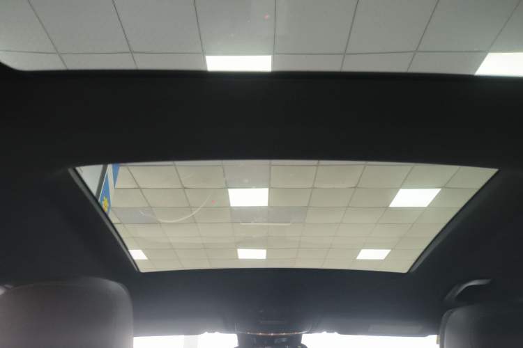 Used Mercedes-Benz GLC 2017 GLC 260 4MATIC Luxury Model
