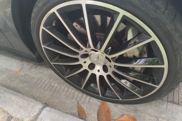 Used Mercedes-Benz A AMG 2023 AMG A 35 4MATIC Right Front Wheel Hub