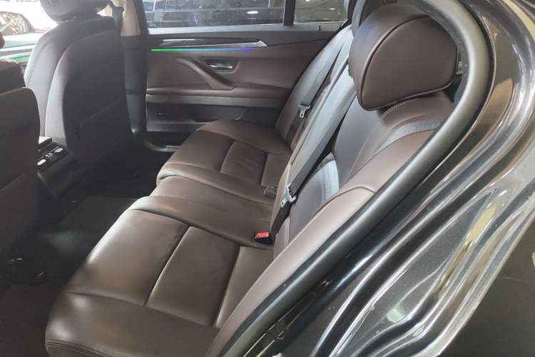 Used BMW 5 Series 2014 525Li Luxury Design Package
