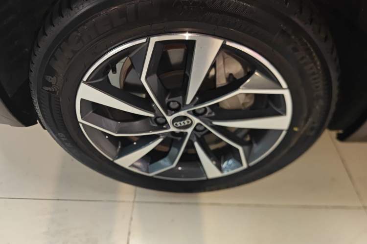 Used Audi Q5L 2023 40T Luxury Dynamic Model