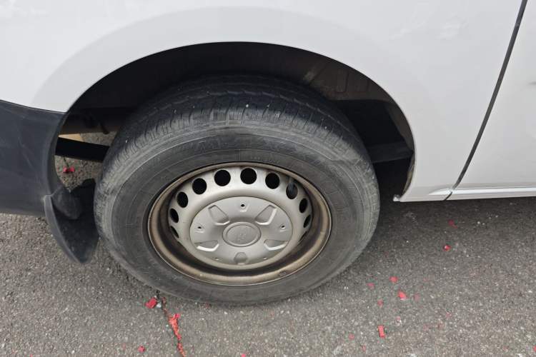 Used Ford Transit 2023 2.0T Gasoline Manual Multifunction Commercial Vehicle Short Wheelbase Low Roof 5/6 Seats