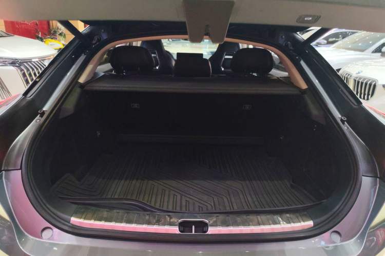 Used Zeekr 001 2022 Long-Range Dual-Motor WE Edition
