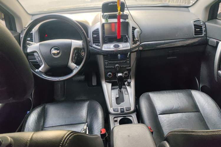 Used Chevrolet Captiva 2012 2.4L 4x4 Flagship Edition 7 Seats Center Console